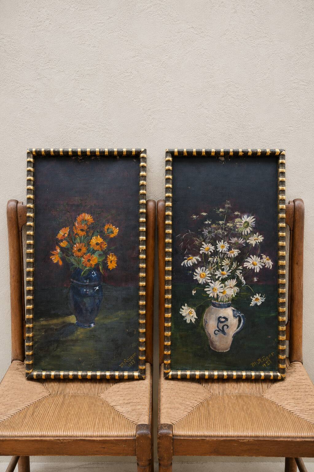 Paire de tableaux natures mortes, huiles sur toile, 1923