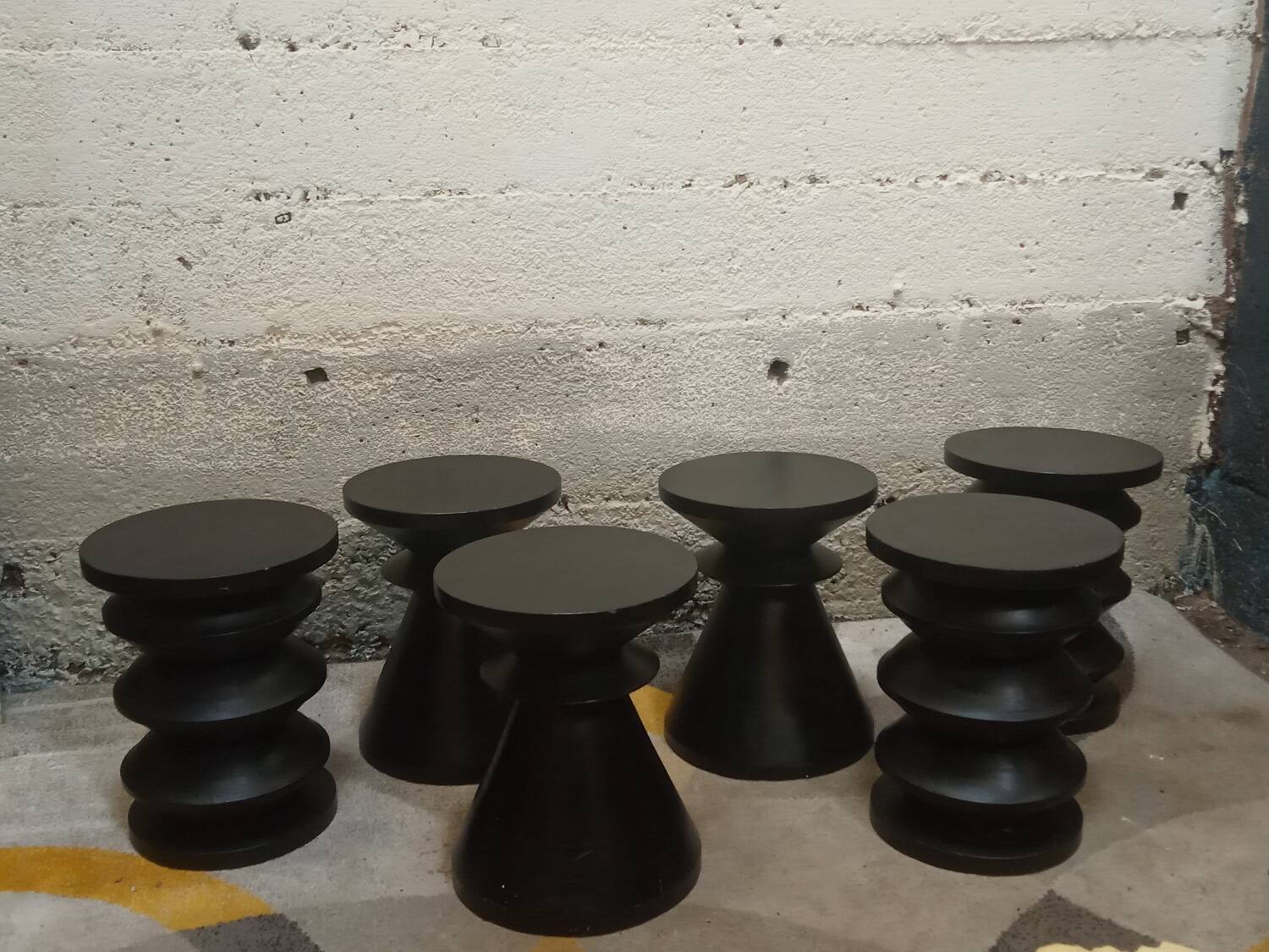 Tabouret en bois massif