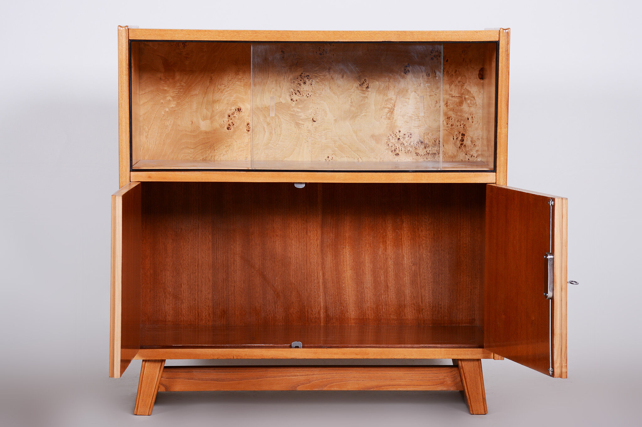 Mid Century Modern cabinet made in 1940s Czechia. Original condition