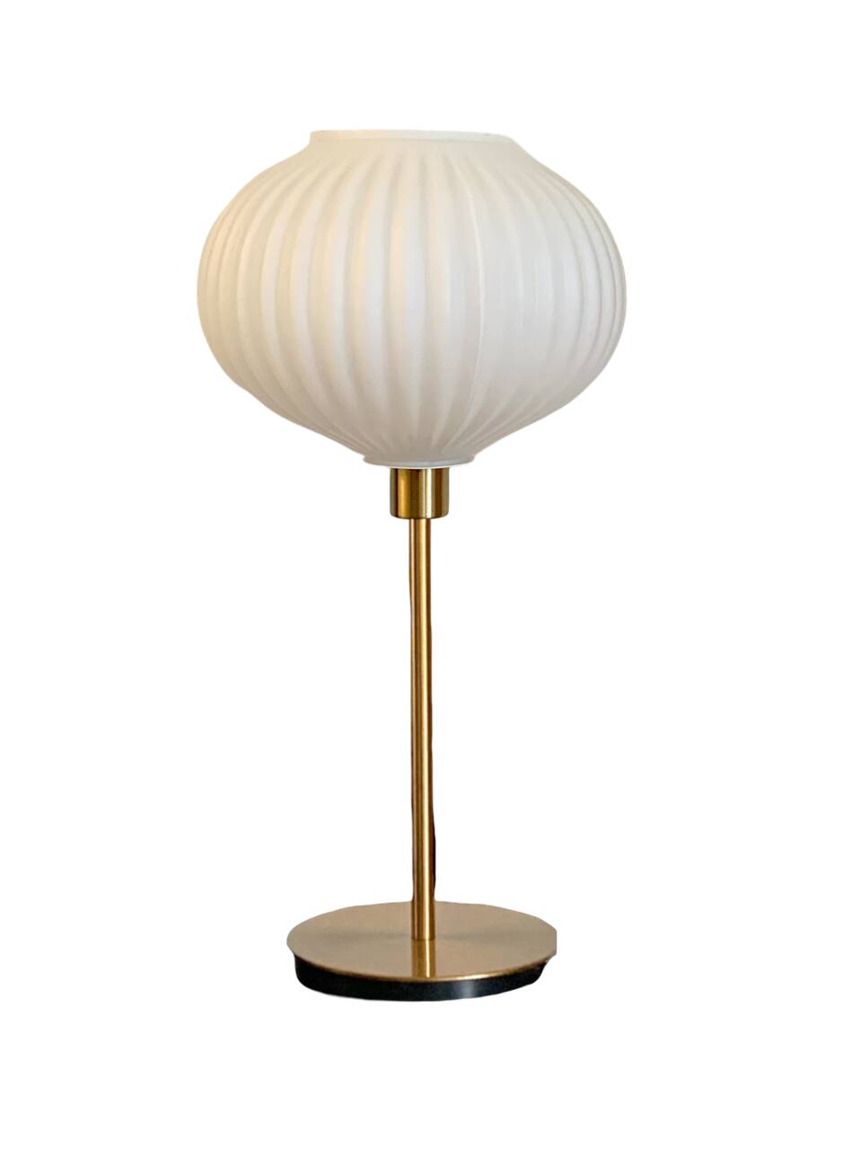 Lampe de table à poser avec un globe strié blanc, style origami et un pied doré