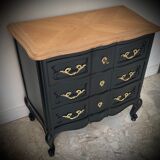 Black chest of drawers