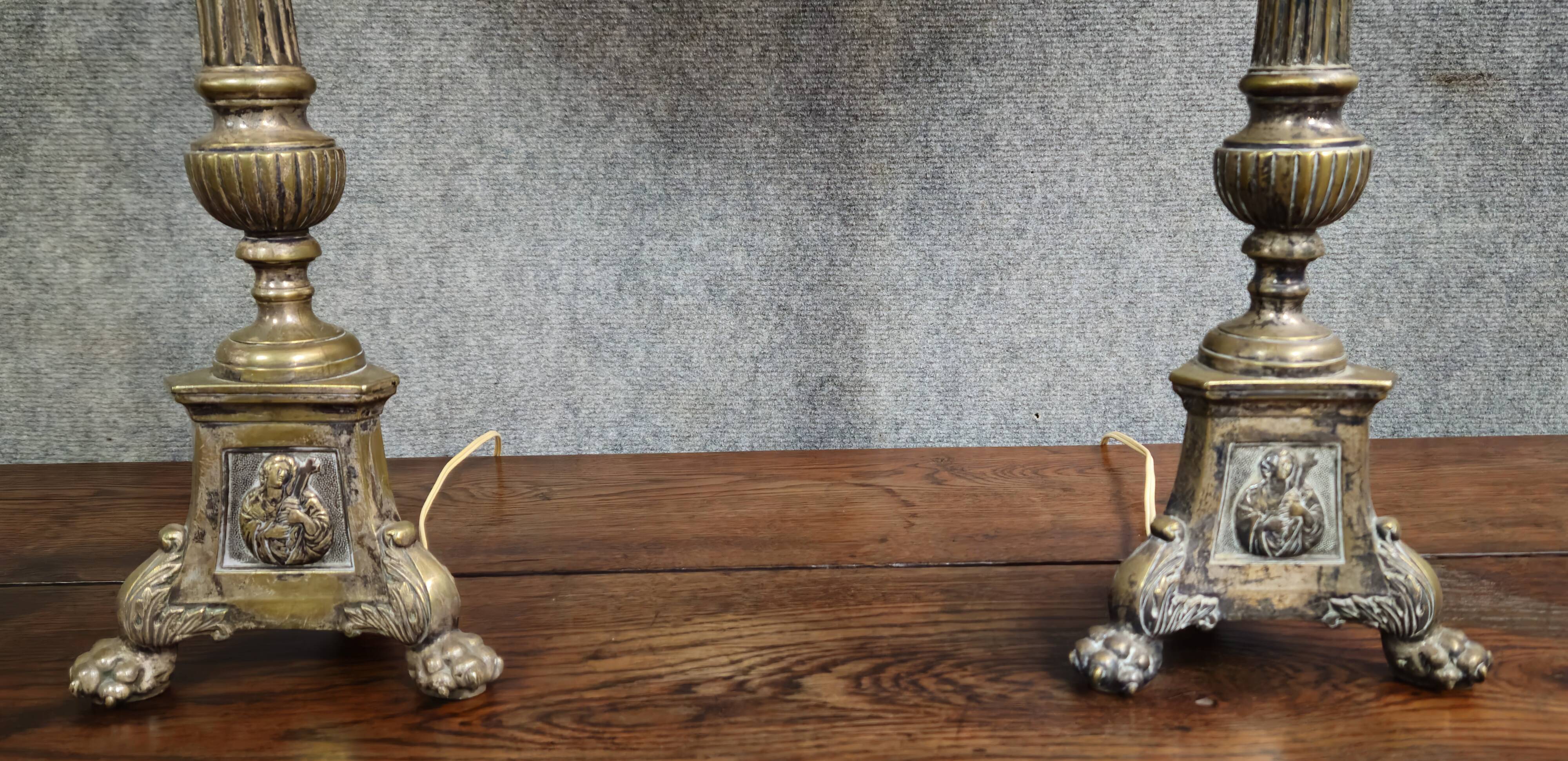 Paire de lampes anciennes en bronze – style classique