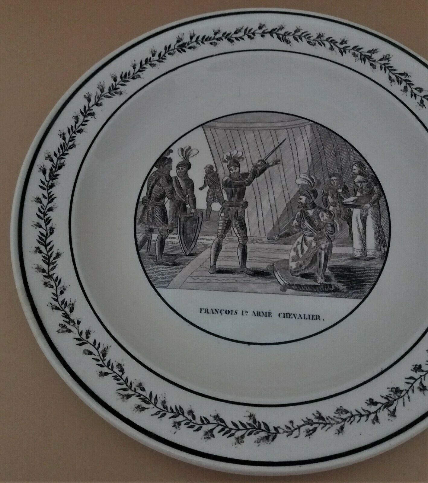 Earthenware plate Montereau 1825 hollow mark Mau N°8 François 1st knight