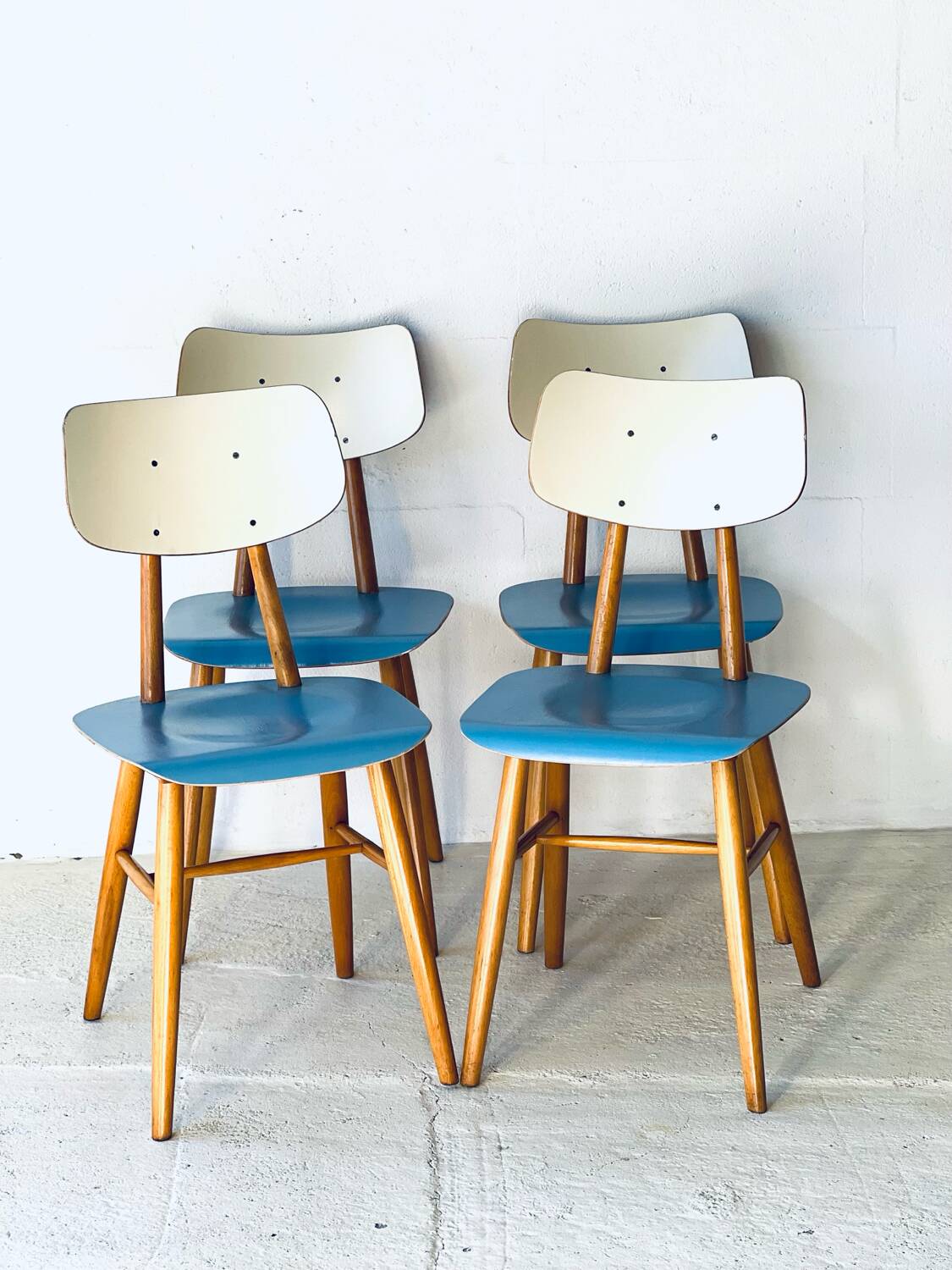 Chaises vintage par TON, 1960'