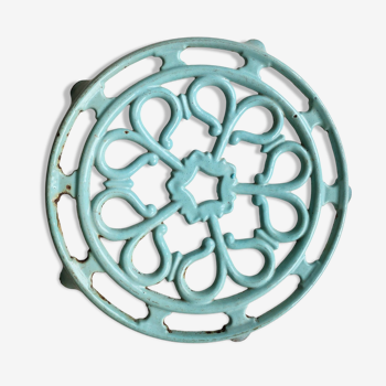 Water green enamelled trivet.