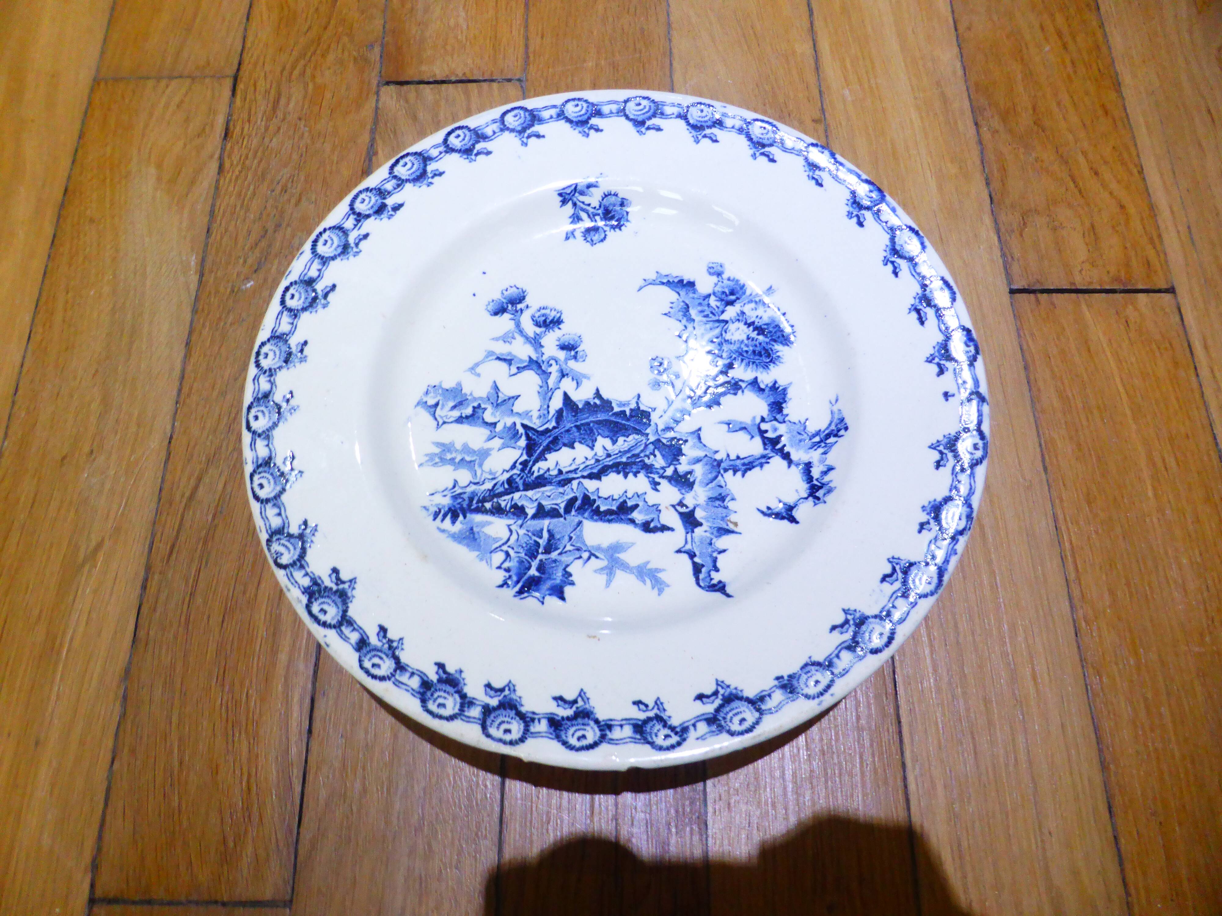 Flat compote dish on pedestal Gien Chardons 260606