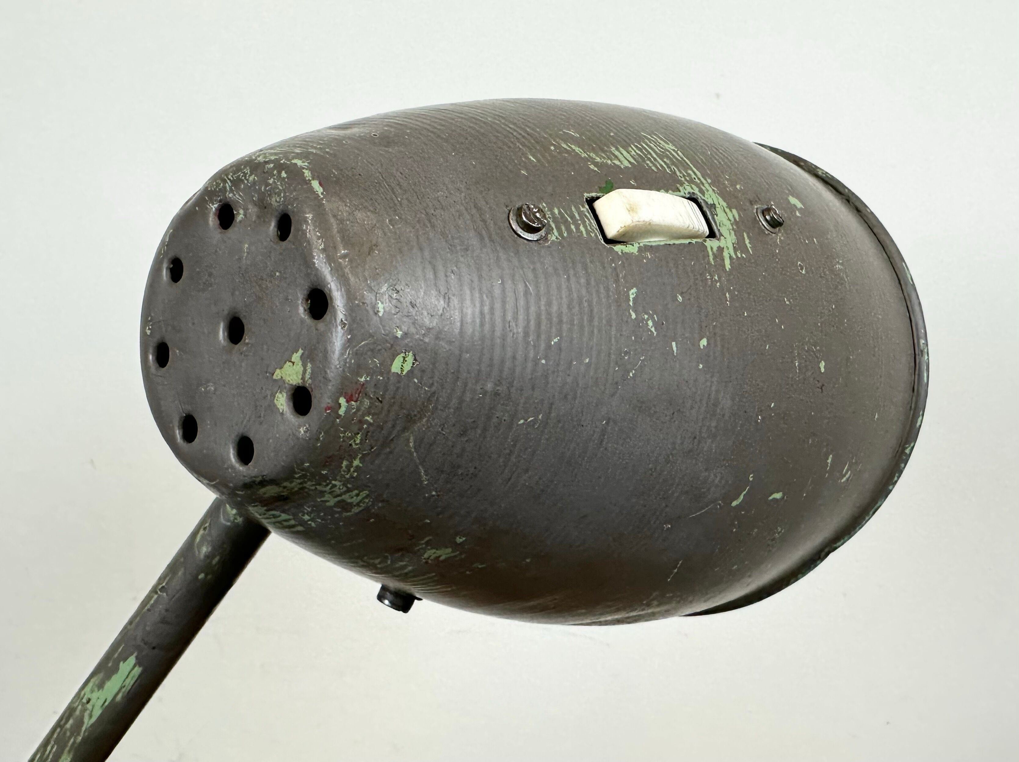 Lampe de table d’atelier industriel brun, années 1960
