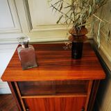 Furniture bar pivotant