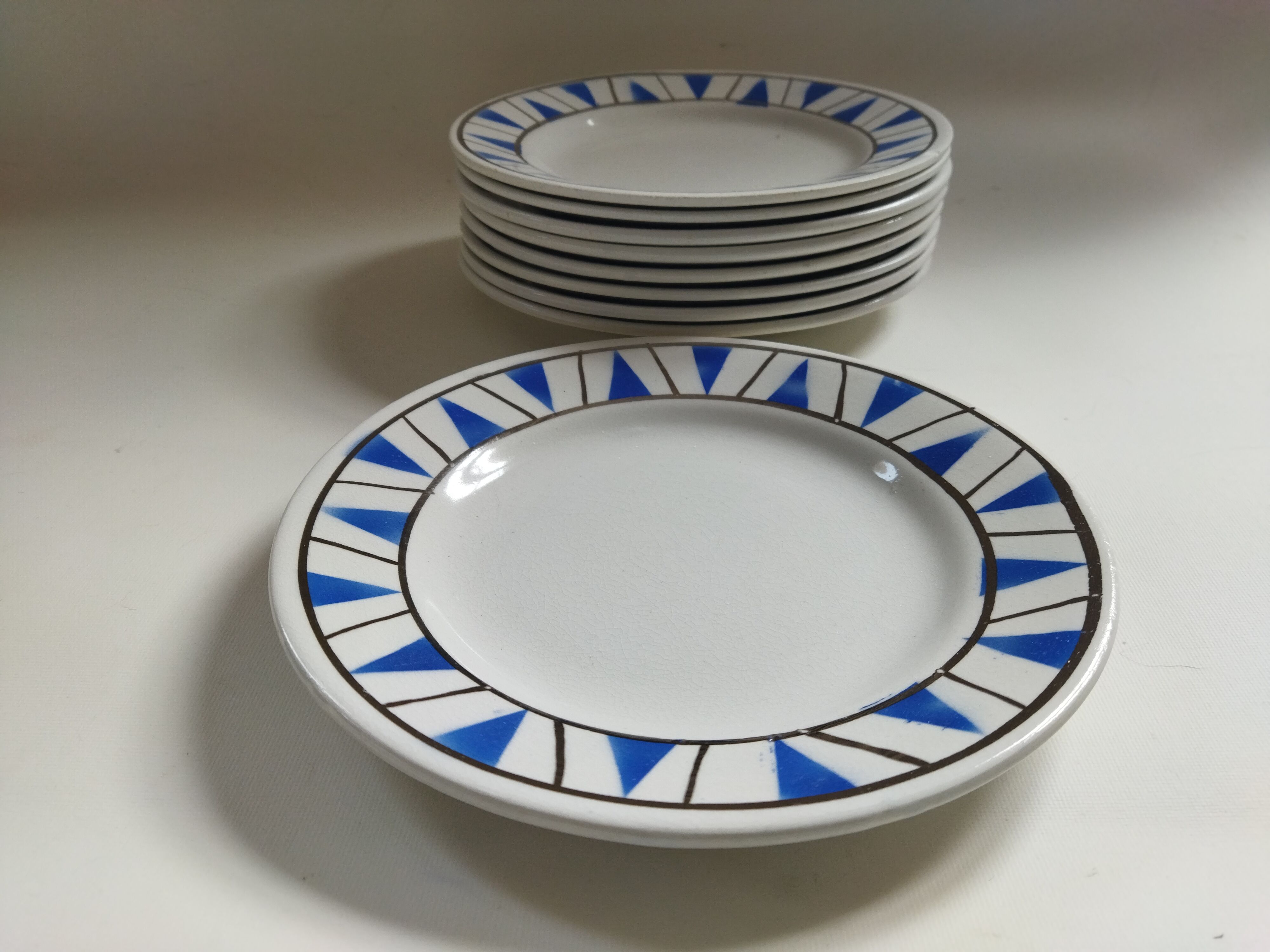 9 dessert plates Hamage & Moulin des Loups, Etoile bleu model