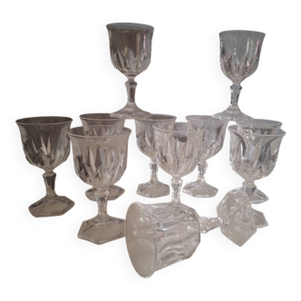 11 Arques crystal liqueur glasses. Chaumont model.