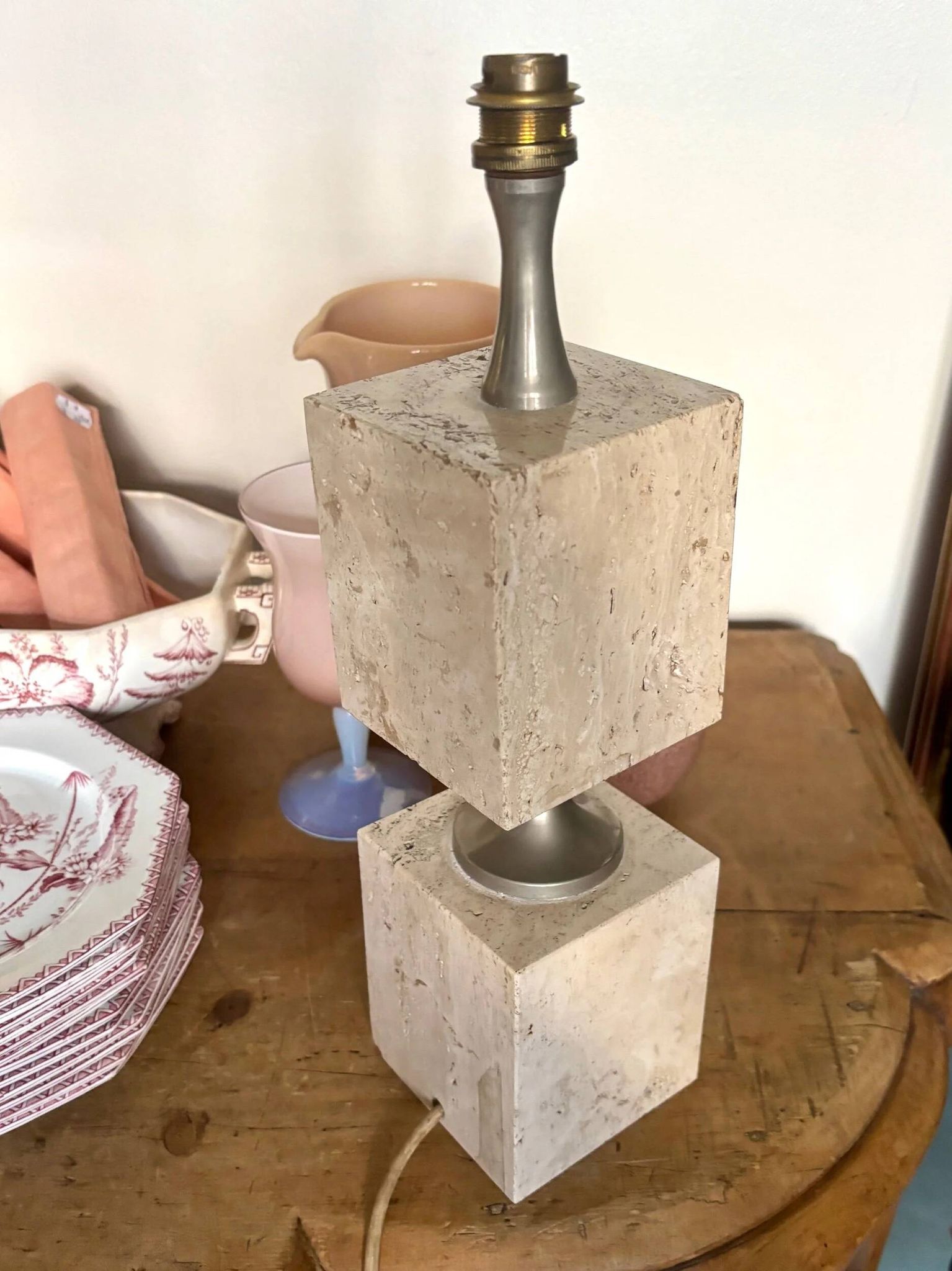 Pied de lampe en travertin par Philippe Barbier, 1970