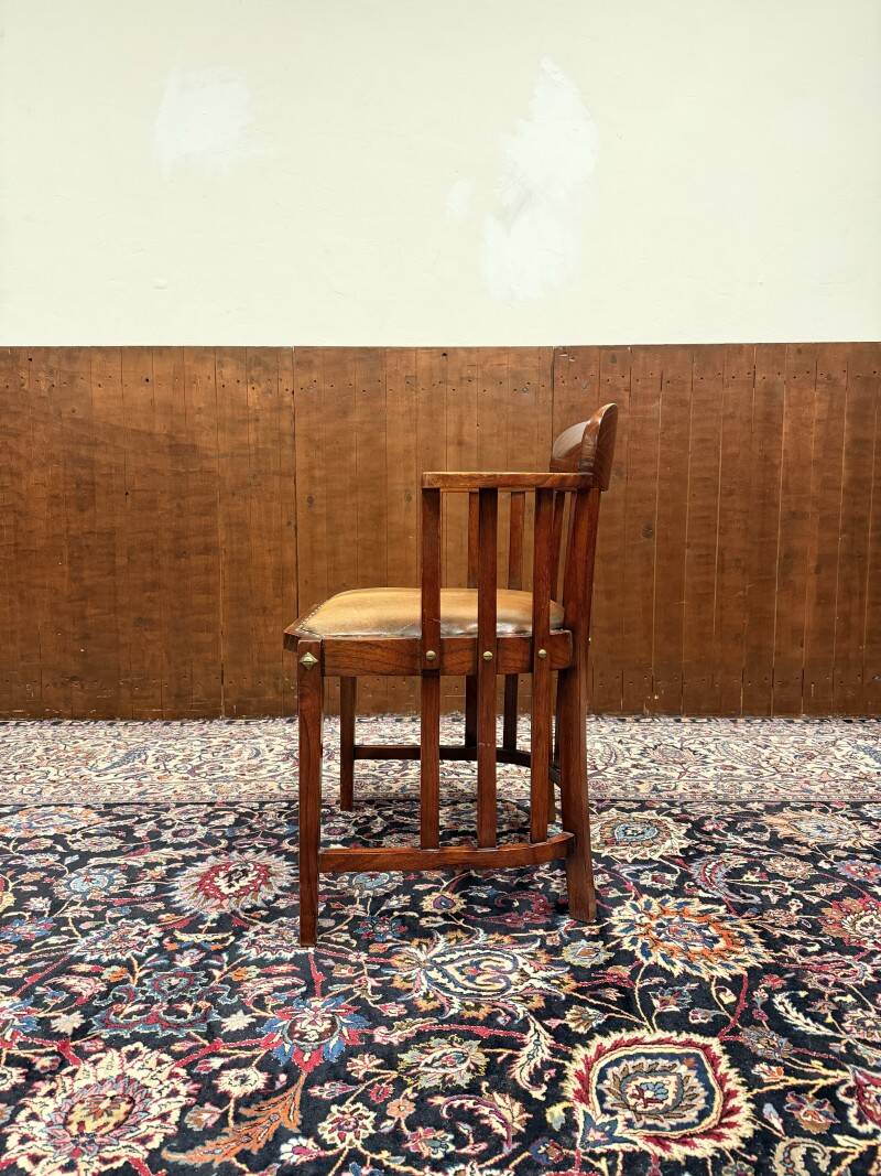 Original Globe Wernicke chair