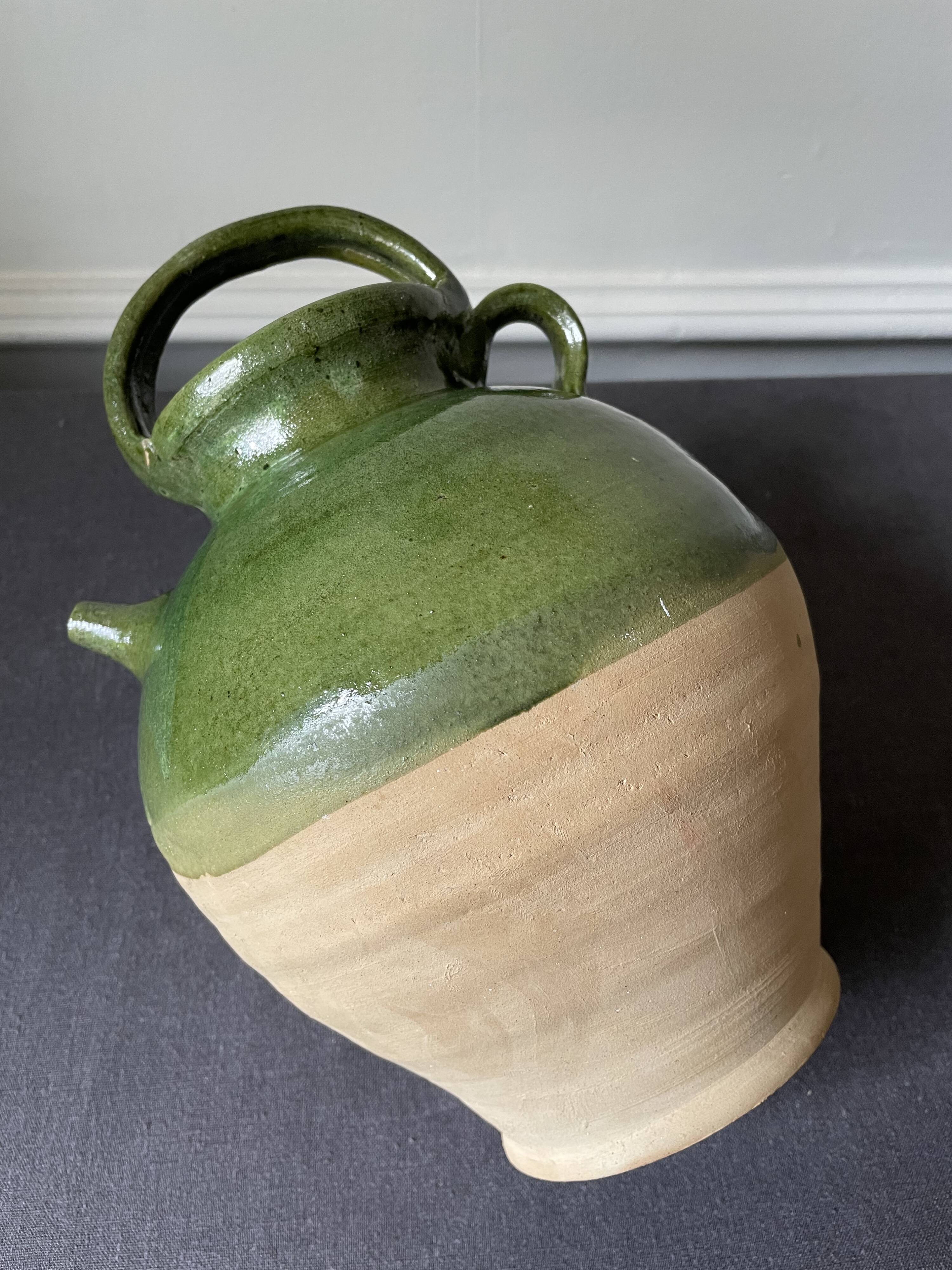 Green terracotta jar