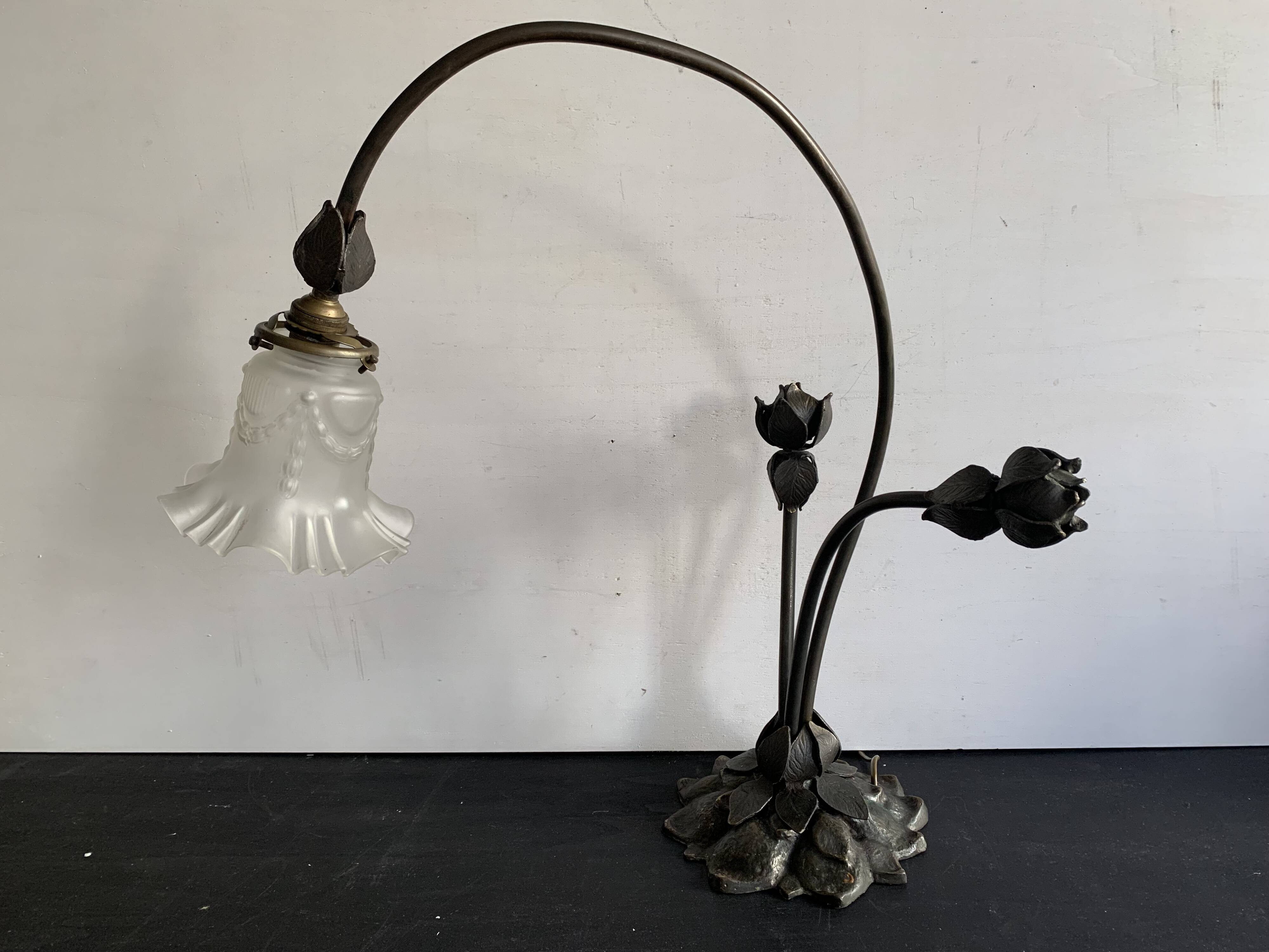 Large signed Art Nouveau style bronze sculpture lamp