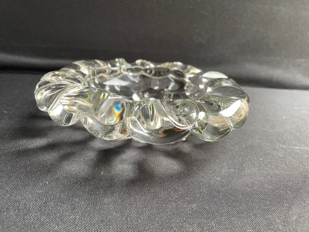 Pierre D'Avesn France molded crystal ashtray