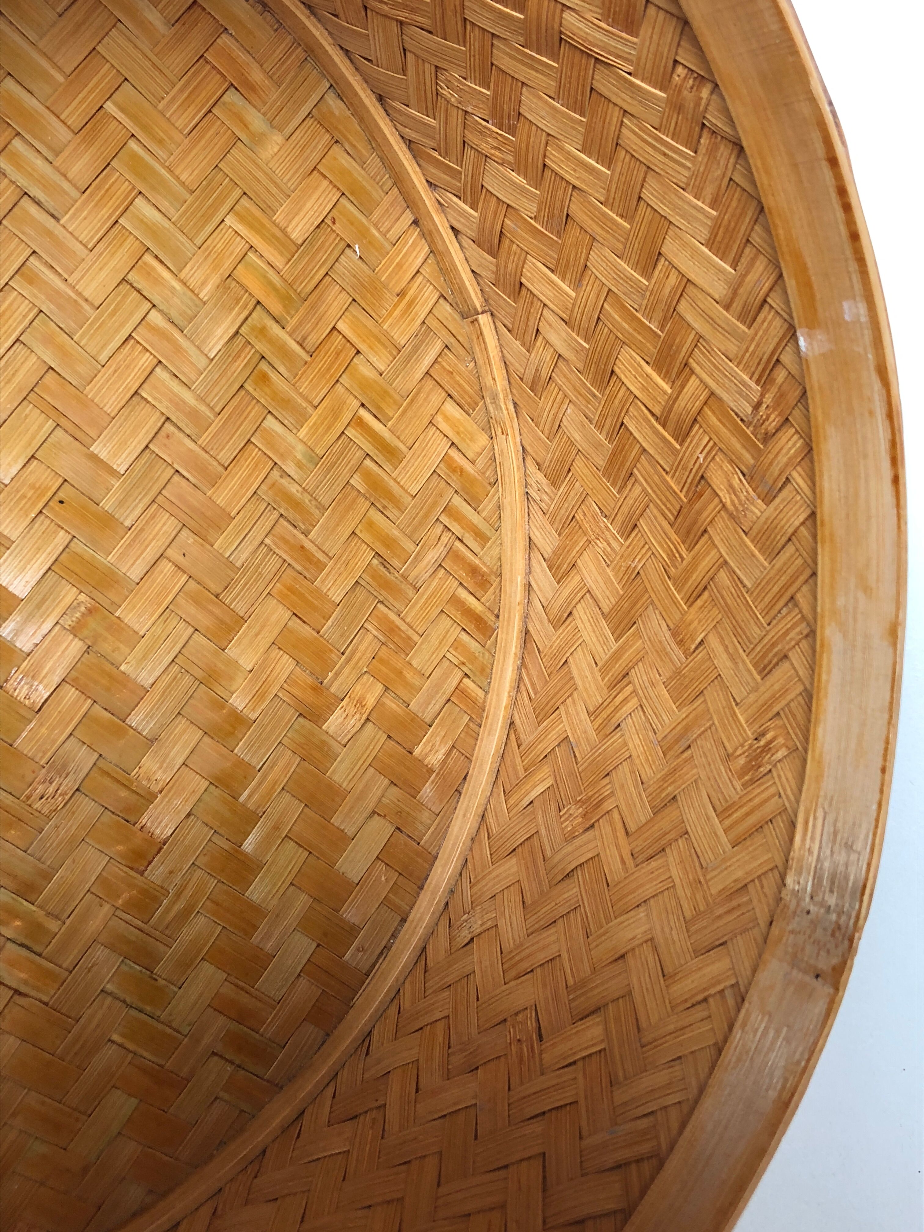 With lid rattan basket
