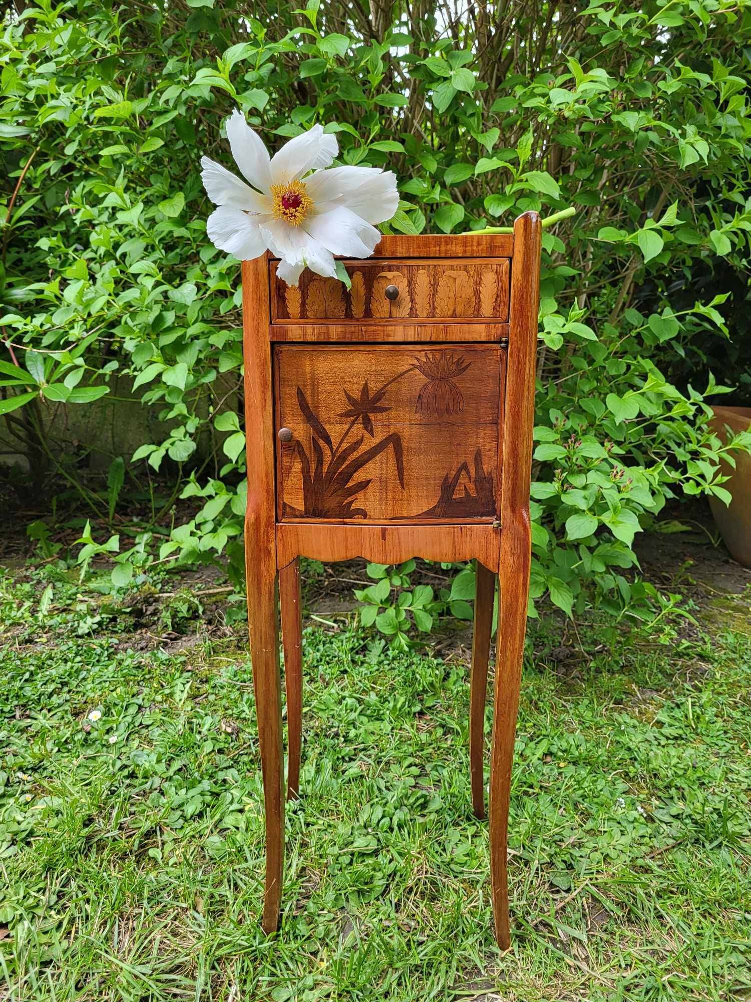 Chevet, meuble d’appoint ancien