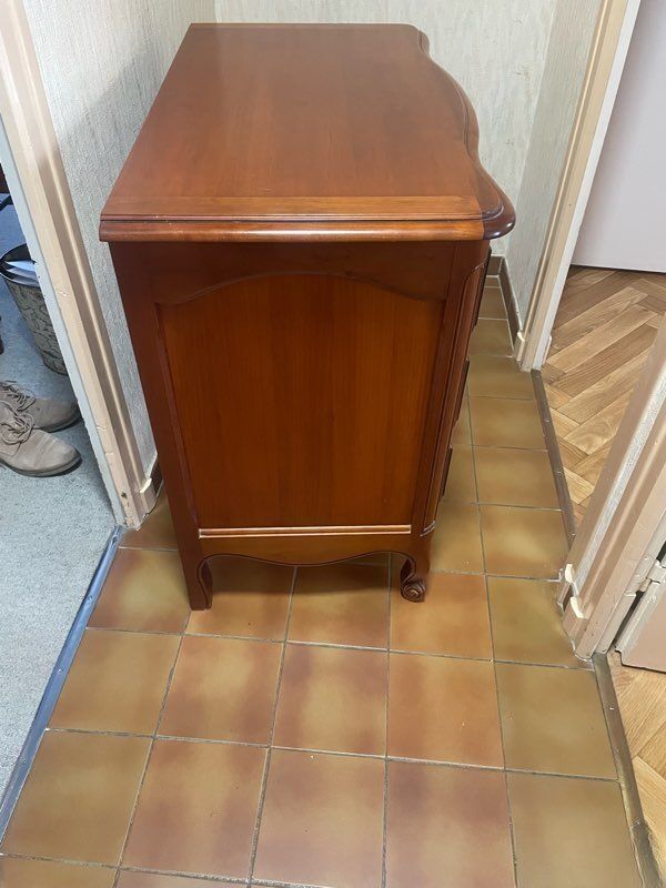 Commode style Louis XV