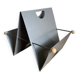 Memphis style magazine rack
