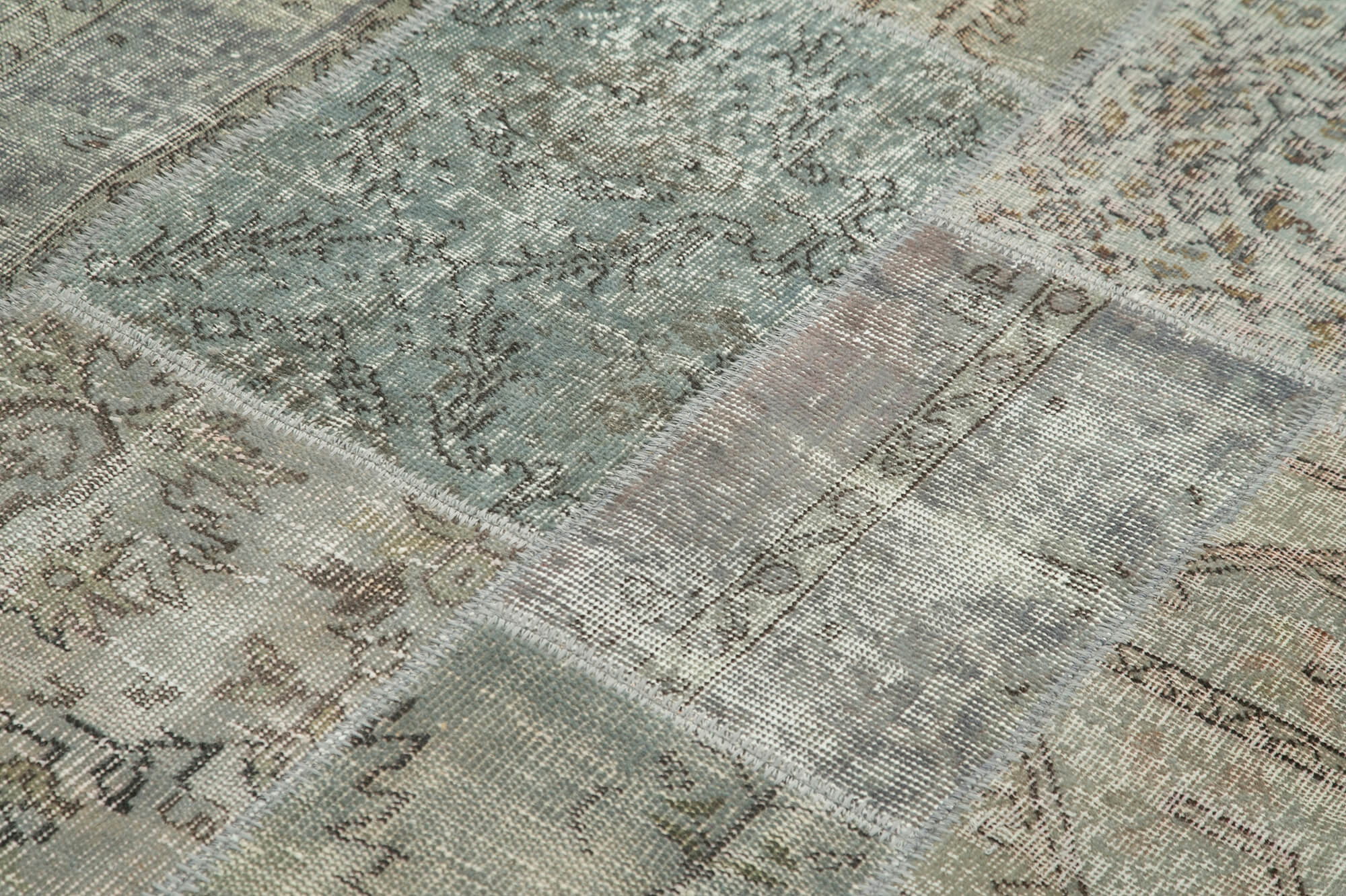 Handmade Oriental Contemporary 170 cm x 240 cm Grey Patchwork Rug