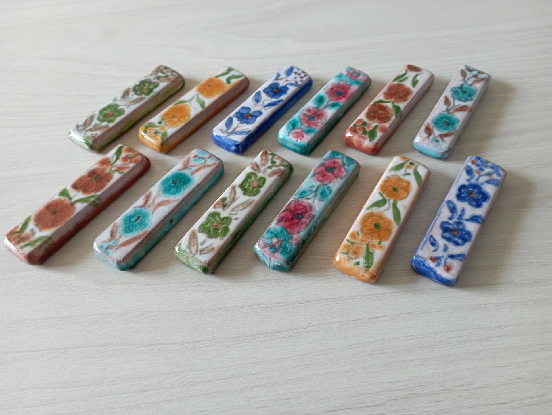 Set of 12 terracotta knife holders