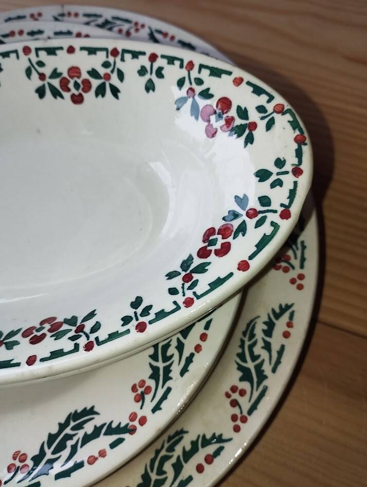 Holly tableware, ironstone, Hamage, Wolves Mill.