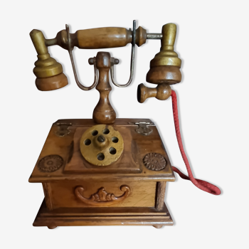 Téléphone en bois décoratif