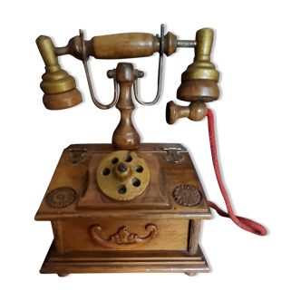 Téléphone en bois décoratif