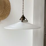 White opaline suspension