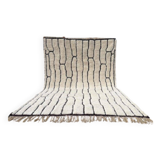 Handmade traditional Berber rug size 2/3 m