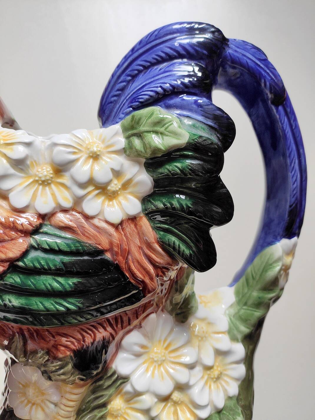 Cockerel slip pitcher