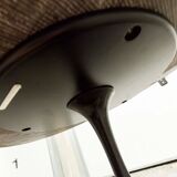 Oval coffee table by Eero Saarinen for Knoll