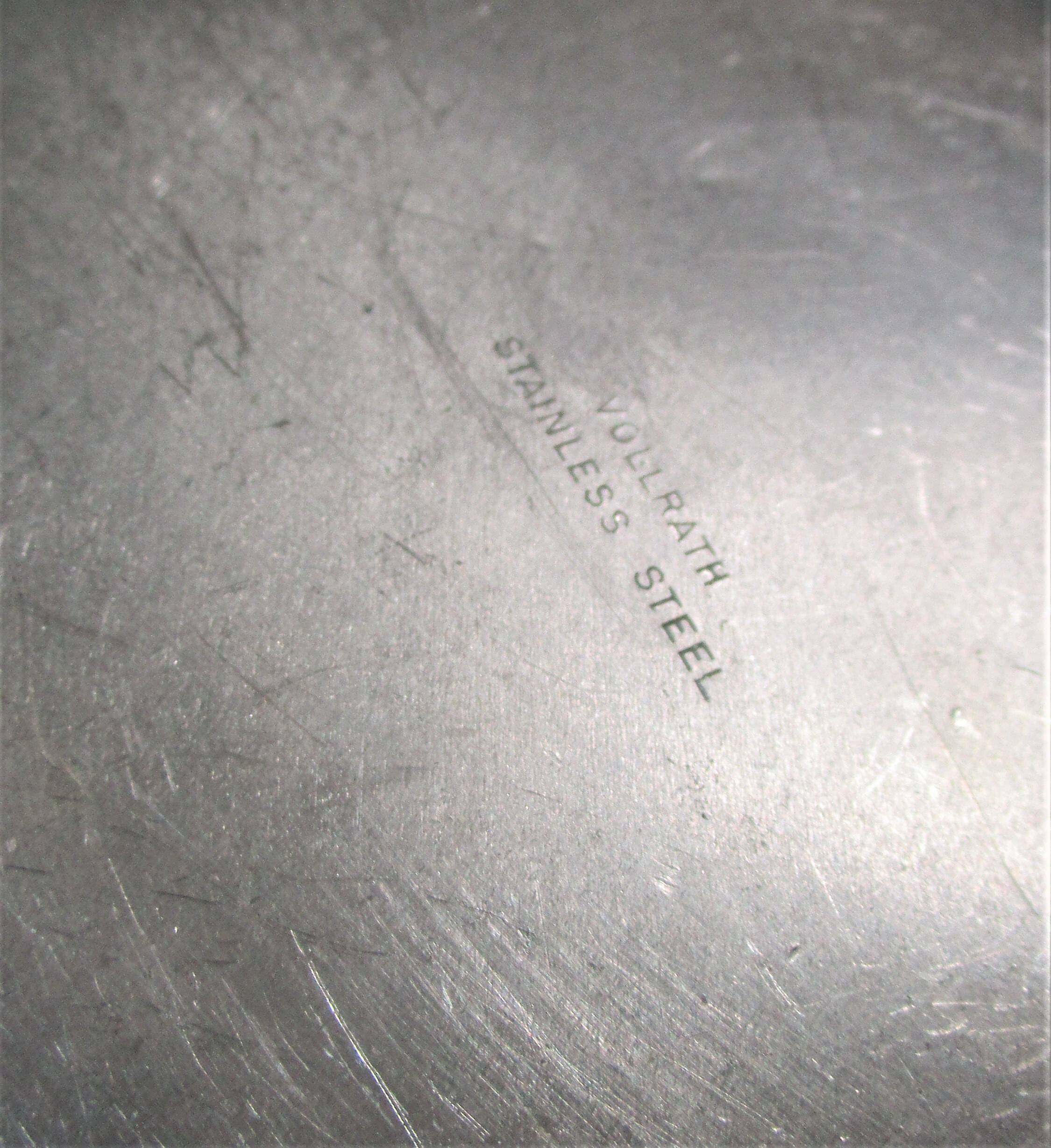 Deux pichets inox Vollrath Hallins vintage