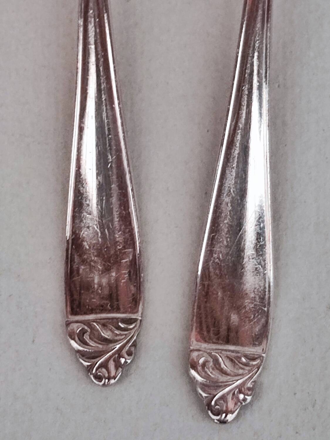 6 Silverplated teaspoons