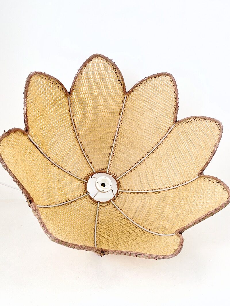 Suspension flower in rabane