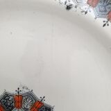 Vintage round dish in English earthenware