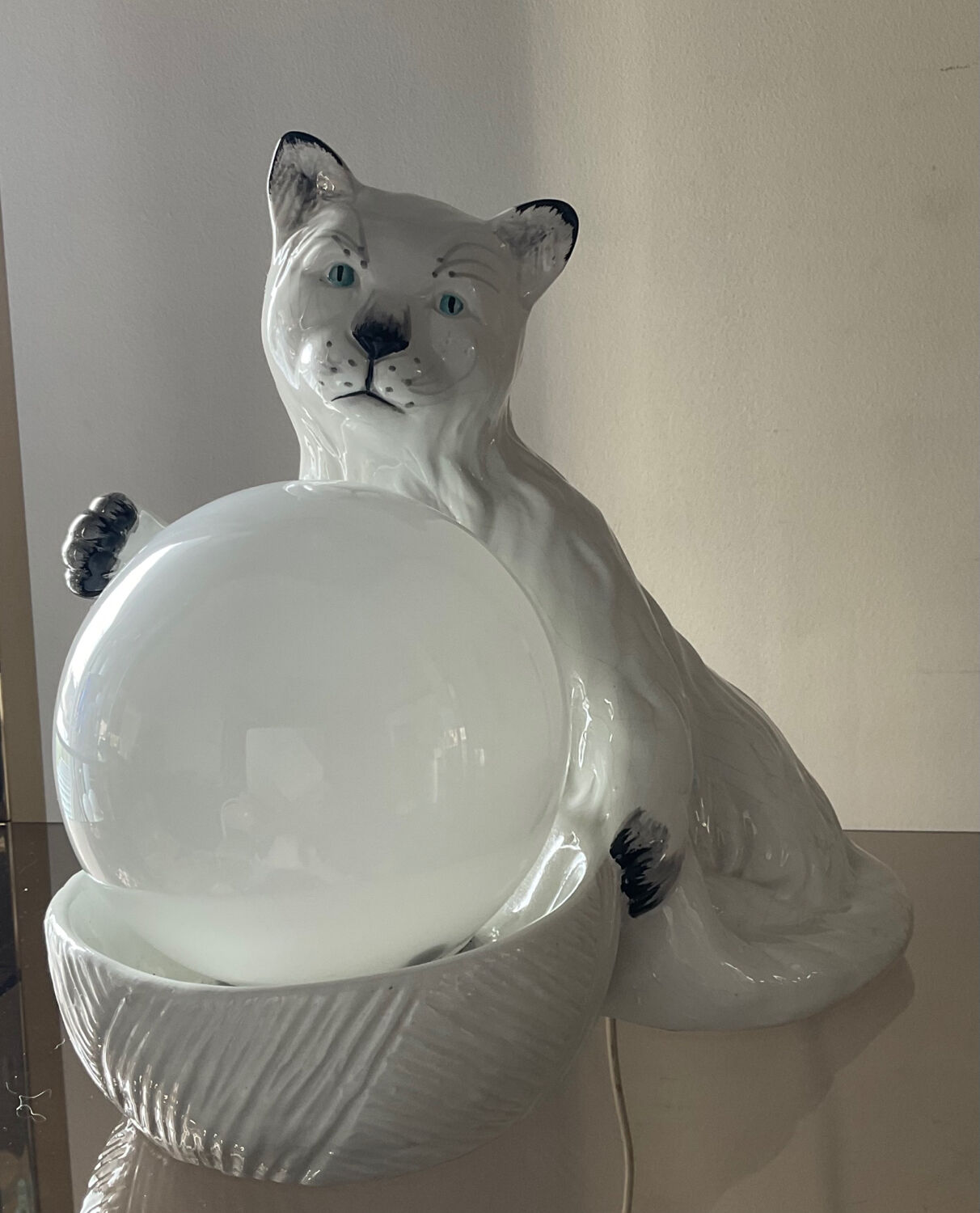 Vintage ceramic cat lamp from the 70s