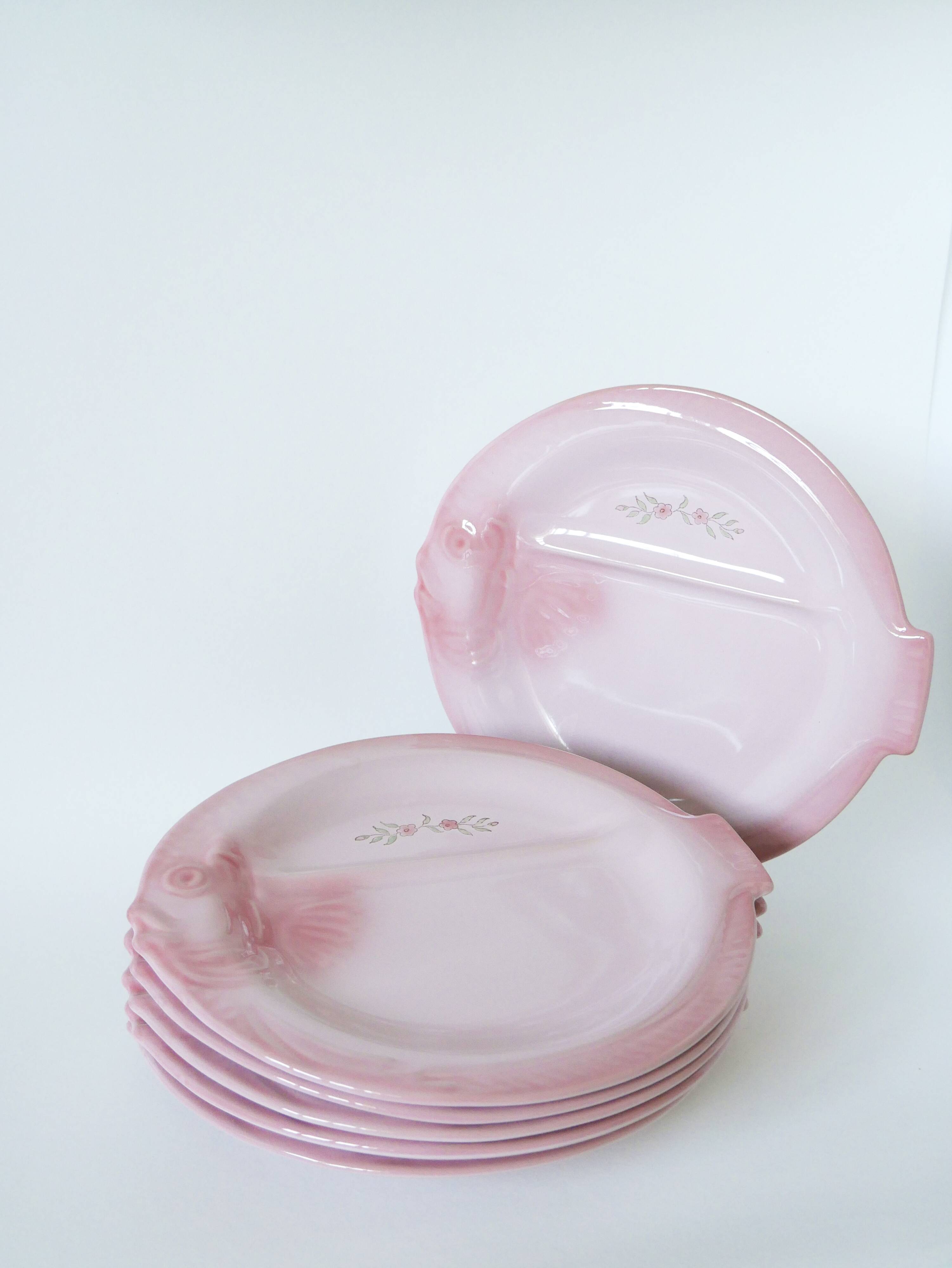 Set of 6 pink slip plates "Fish" model, Pornic earthenware "Mélusine", 1970
