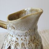 Very pretty wine pitcher in very good condition