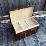 Travel trunk in wood and leather