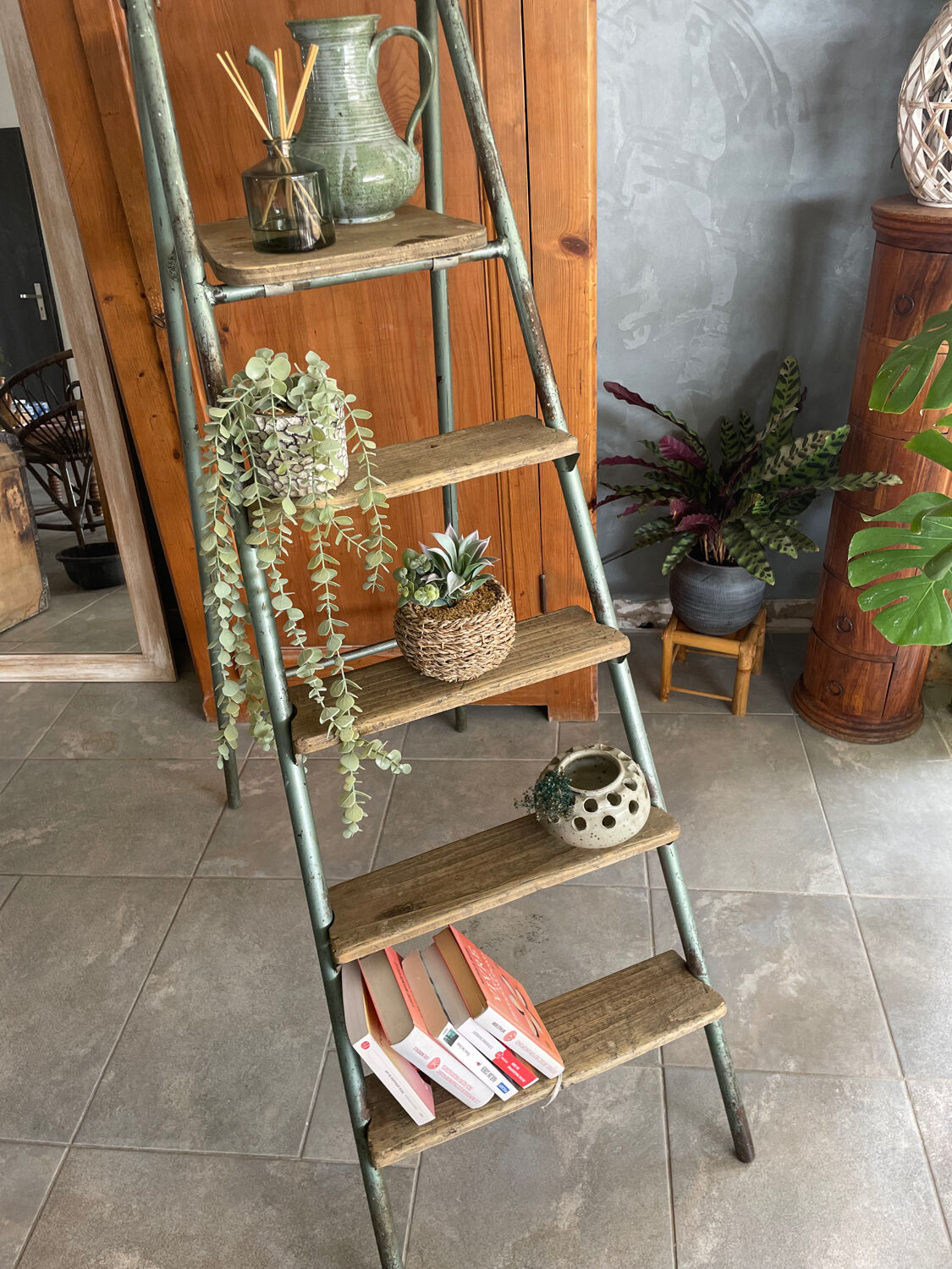 Ancient painter's stepladder