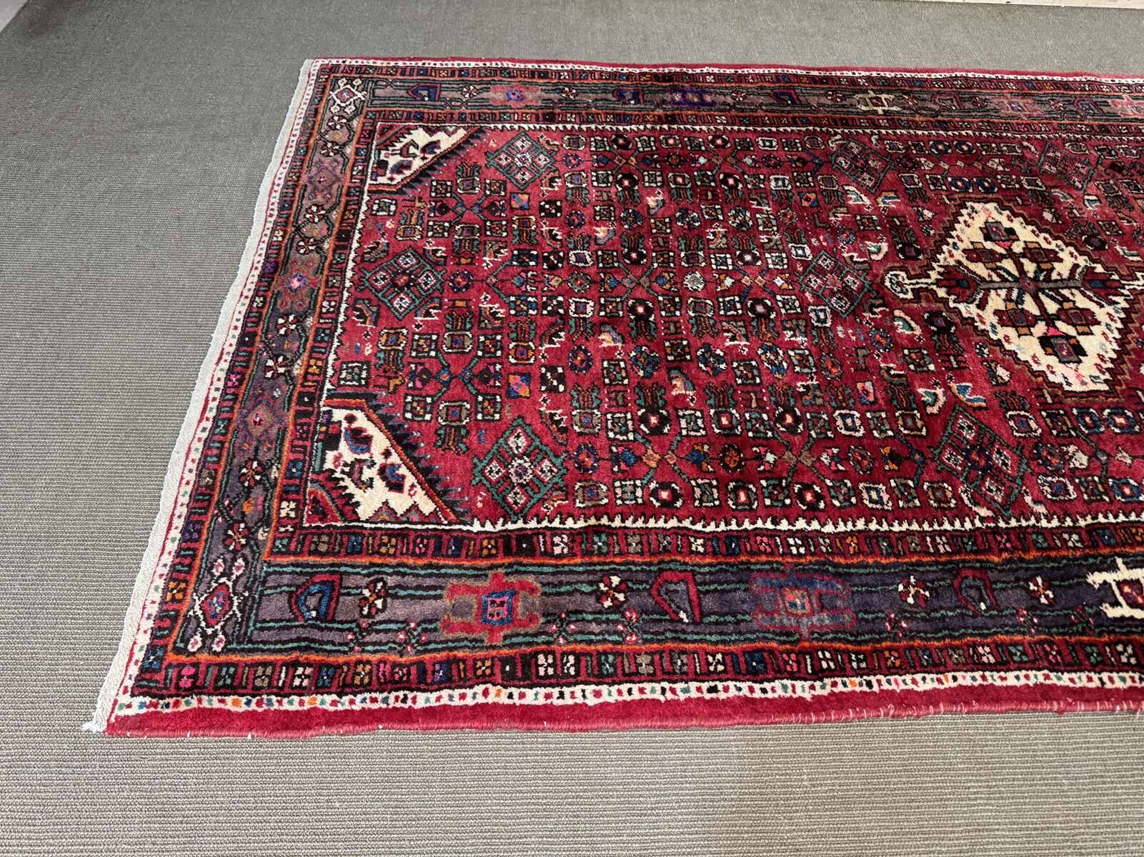 Tapis iranien en laine fait main