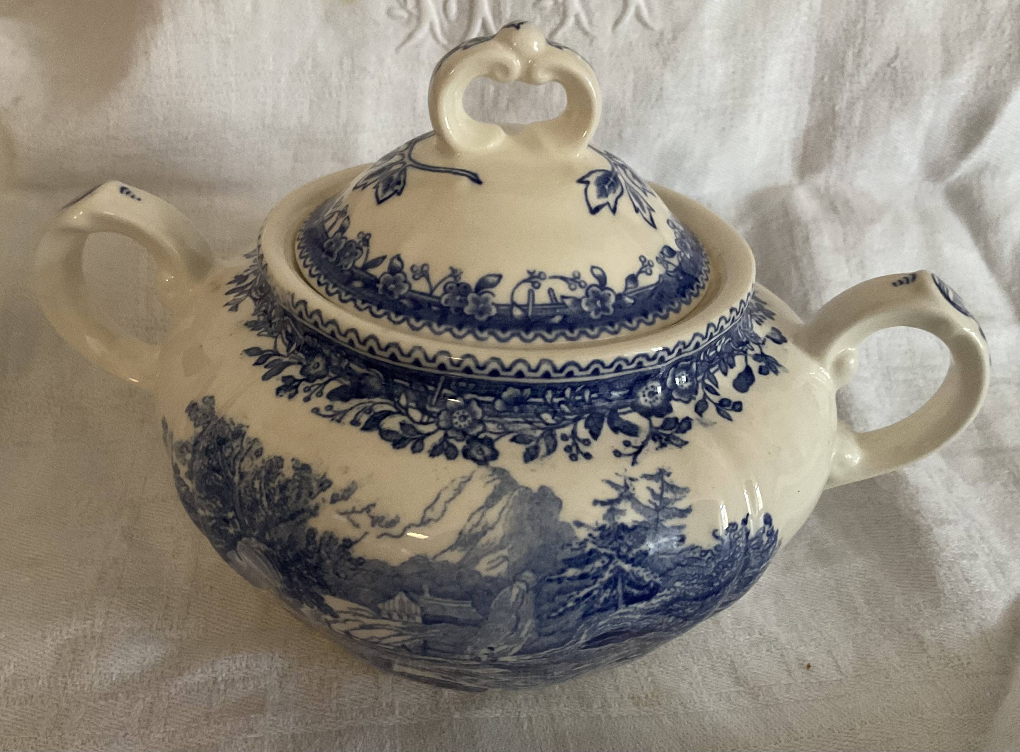 Villeroy and Boch tea service model Burgenland