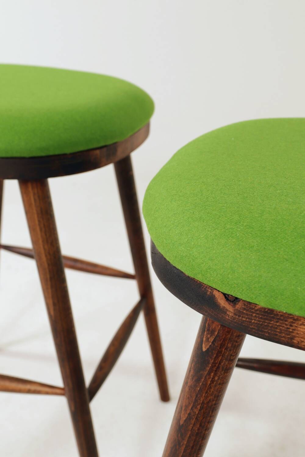 A pair of wood bar stools- Green premium wool - Rustic style/MCM