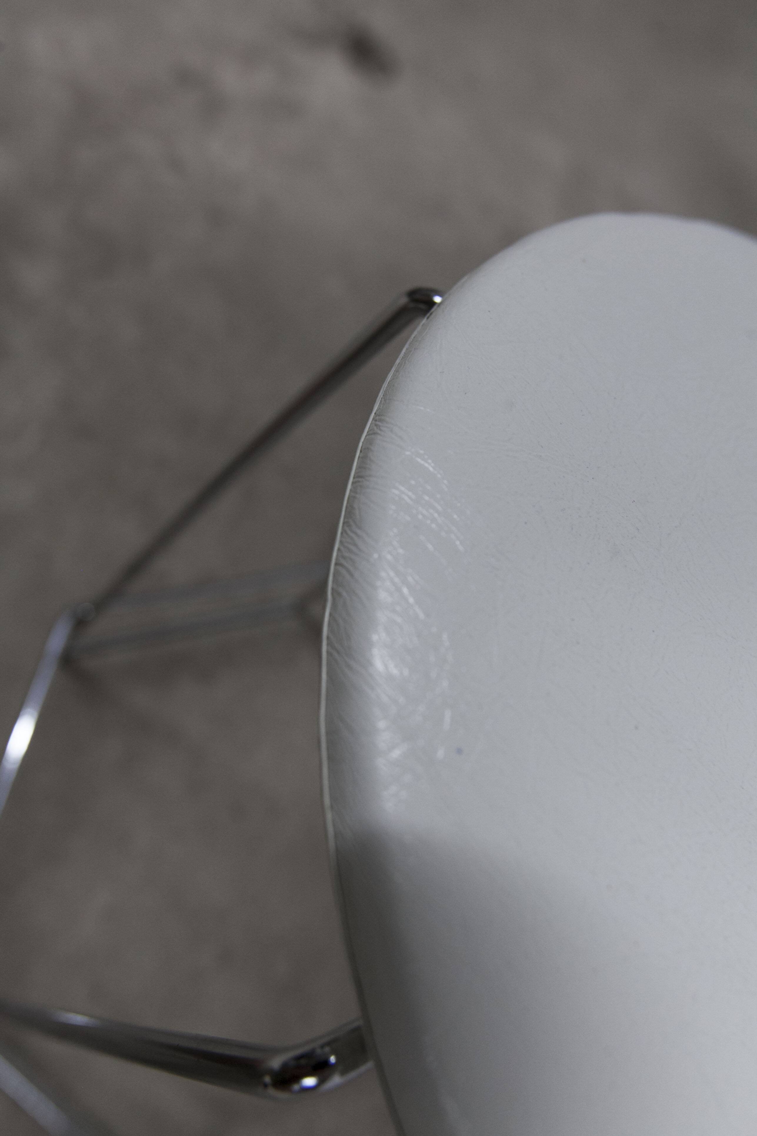 Stool 1980 steel wire and vinyl max sauze style