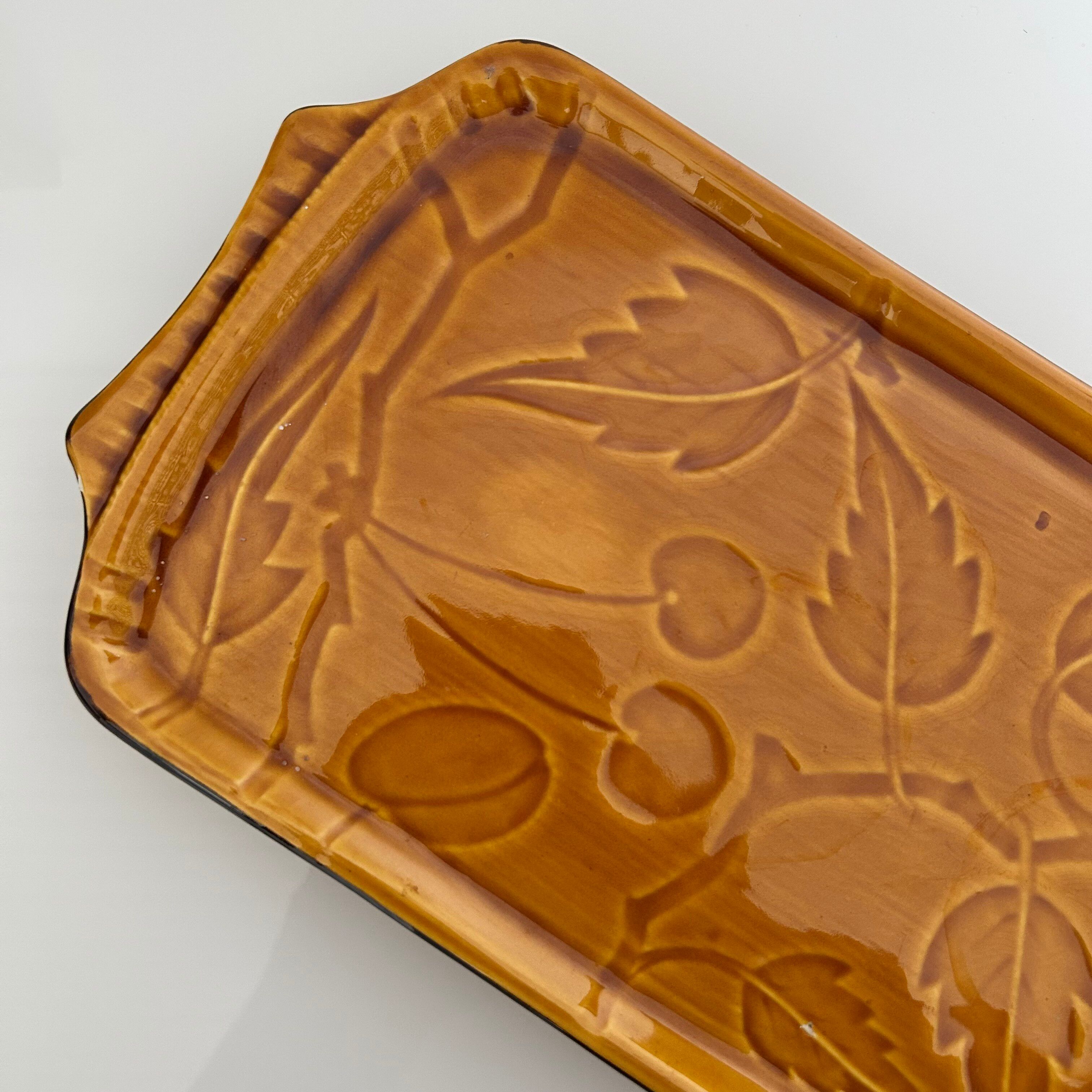 Rectangular plate with cherry decoration