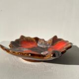 Empty Vallauris pocket in the shape of a leaf, orange and brown iced décor