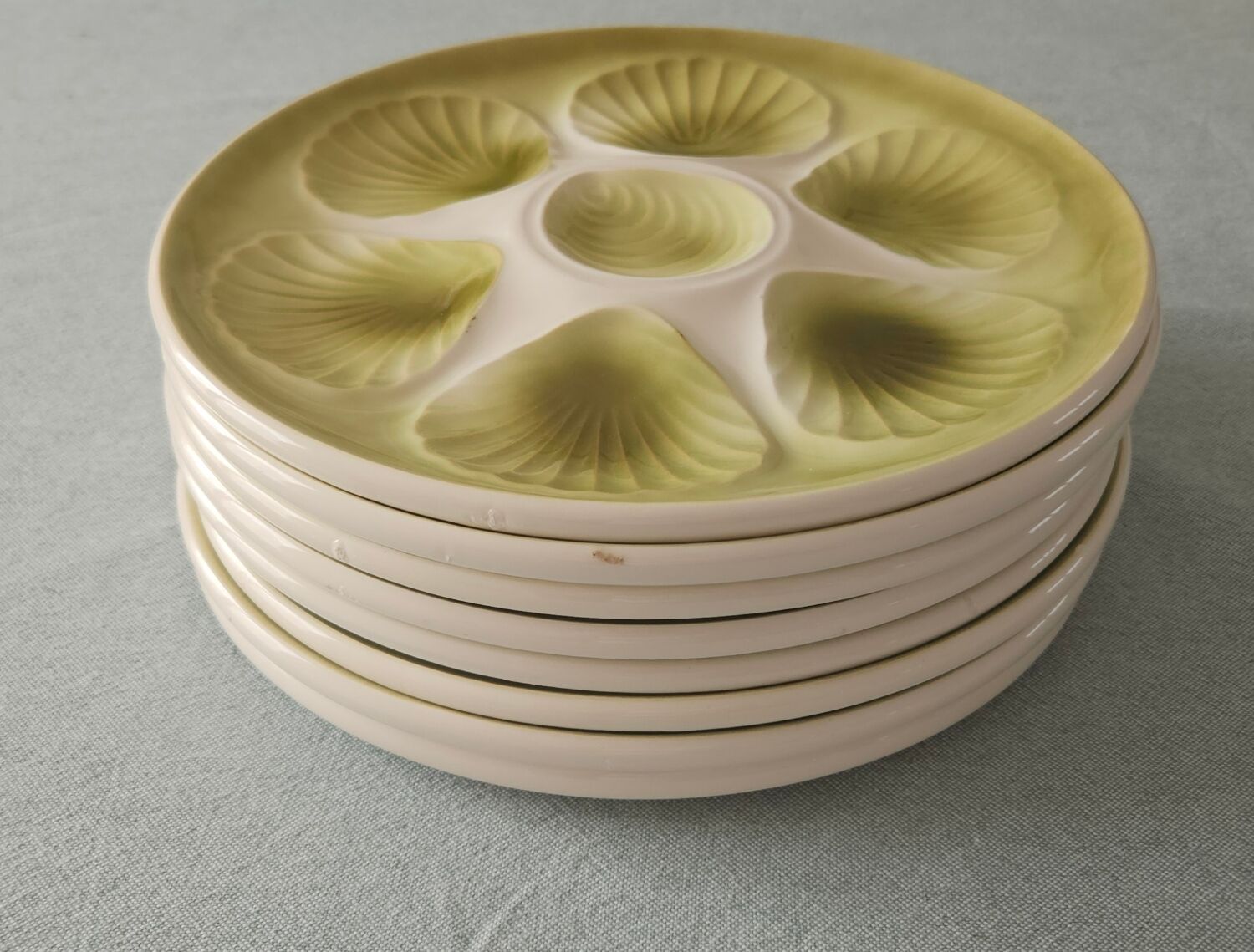 Lot of 8 vintage oyster plates moulin des loups - sage green - fran