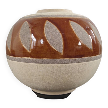 Vase boule vintage en grès artisanal – Design Brutaliste