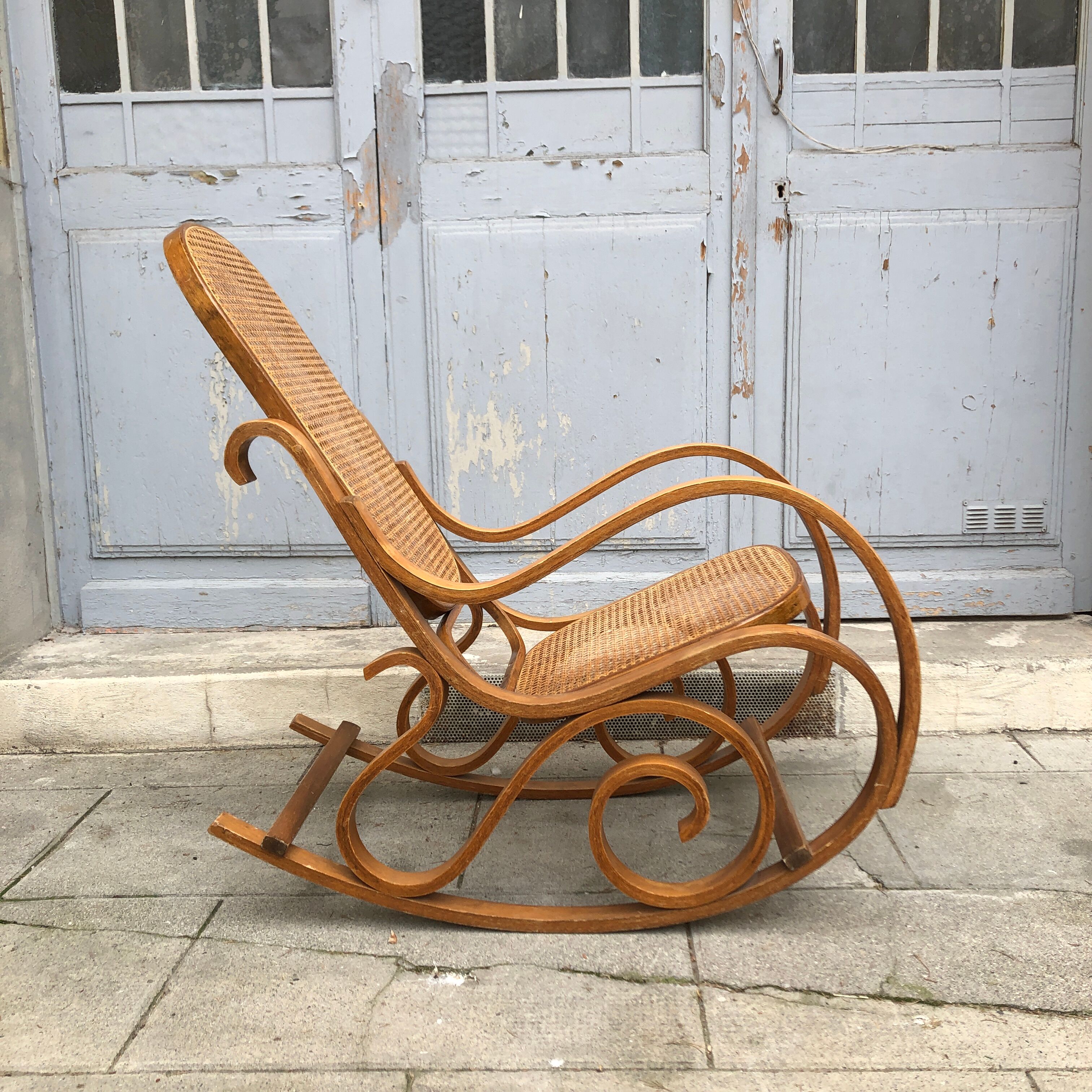 Rocking chair